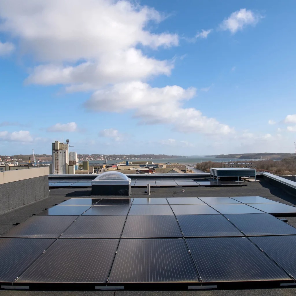 Phønix tagenergi solceller på fladt tag